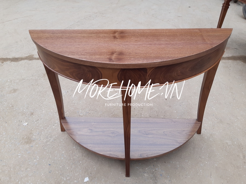 Kệ trang trí đơn giản, màu nâu ấm áp, từ gỗ tự nhiên sẽ làm cho góc decor của chủ nhà trở nên đẹp hơn.